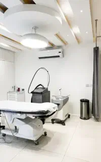 منشی و دستیار کلینیک زیبایی