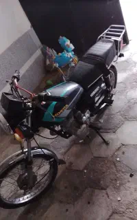 پیک موتوری هستم
