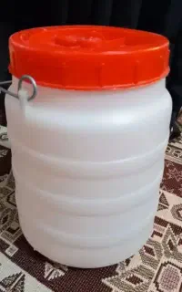 دبه پلاستیکی رب ۵ کیلویی
