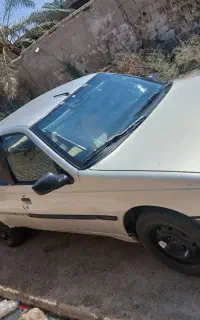 پژونقره ای متالیک