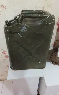گالون فلزی