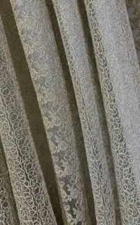 ۱عدد پرده و ۱ عدد والان