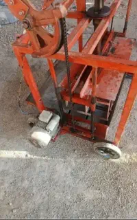 فروش دستگاه بلوکزن در حد نو