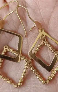 گوشواره قیمت تابلو به اضافه چهاردرصد