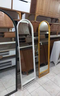 آینه قدی پایه دار