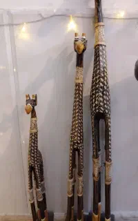 مجسمه چوبی