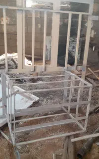 دوتا پنجره سالم سالم بدون پوسیدگی