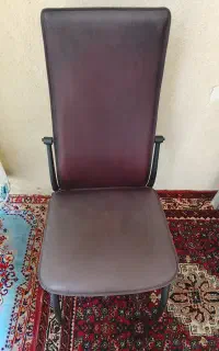 فروش ۹ صندلی و ۲ میز