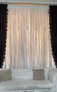پرده ی سلطنتی