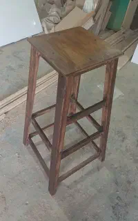چهارپایه چوبی