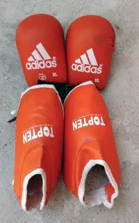 دستکش و روپا و لباس کاراته