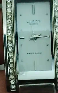 لاروس کوارتز