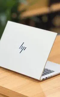 hp 840 g6  i7 n8/8/256/2 gig ati