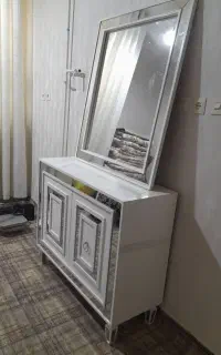 آینه و کنسول مدل جدید و کاملا سالم