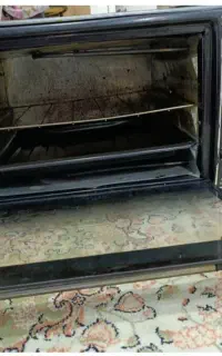 توستر و تعدادی ظروف نو و دست دوم