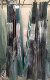 خدمات نصب شیشه و شیشه بری بهار