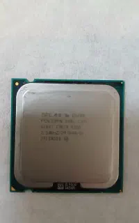 پردازنده e5200 و رم 2 گیگ 1333 و تعدادی کابل