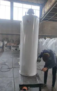 آبدارچی همکار خانم
