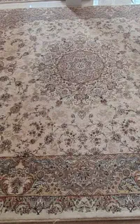 فرش ۷۰۰ شانه