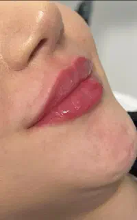کلنیک زیبایی اکسیر(دکتر خدیوی)
