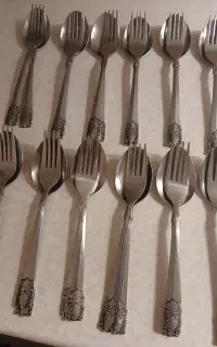 قاشق و چنگال استیل