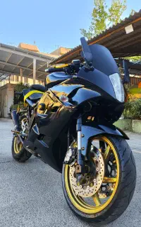 هیوسانگ GT250R