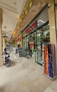 مغازه ۴۰ متری / بازار محله قوی / مناسب برای هر شغل