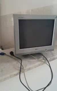 مانیتور LG قدیمی