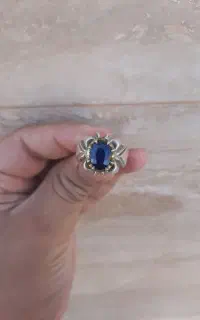 انگشتر یاقوت کبود معدنی
