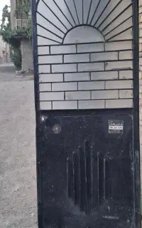 درب ورودی سنگین ومحکم