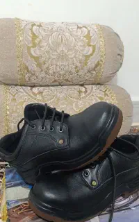 کفش ایمنی بهشتیان سایز ۴۲