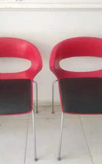صندلی پایه فلزی و میز