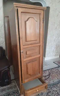 کمد لباس چوبی