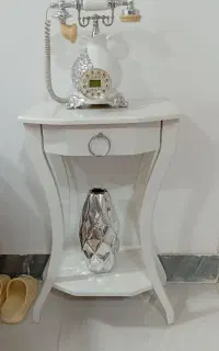 میز تلفن درحدنو