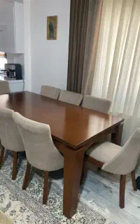 ناهار خوری بسیار تمیز