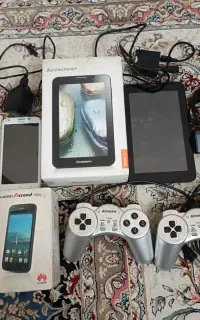 گوشی j7 2016 و دو عدد گوشی خاموش