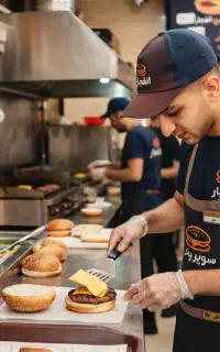 استخدام نیروی جوان در سلف سرویس انفجار (شیفت شب)