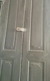 در چوبی عتیقه با قدمت ۱۵۰ ساله