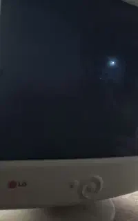 مانیتور ال جی در حد نو