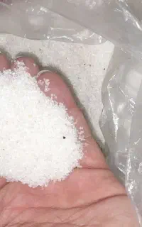 شن سفید آکواریوم، گیاه مصنوعی و شلنگ