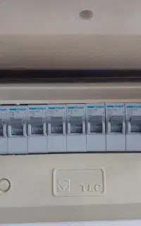 برقکار و برقکشی ساختمان