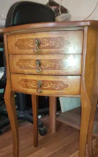 میر تلفن و کنار تختی