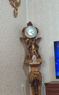 ساعت پایه دار  و تابلو