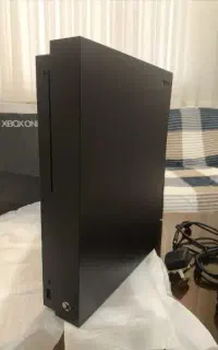 Xbox one x - 1TB بسیار تمیز و نو