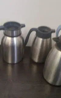 پنج عدد فلاسک با هم 550 سه تاش درب نداره