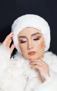 خدمات عروس و اجاره تمام  لاین های زیبایی