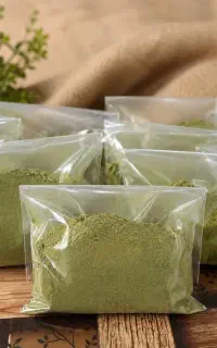 پودر آویشن و گل محمدی تازه