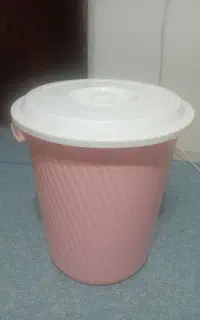 سطل پلاستیکی