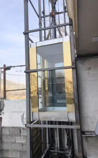 آسانسور بالابر ماشین بر مارال. مدبر