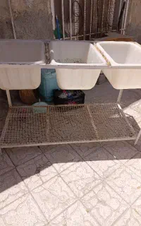 وان سبزی مارکت به همراه چهارپایه